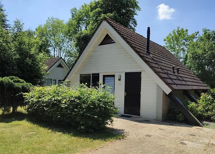 Vrijstaande Recreatiebungalow Met Slaapvide