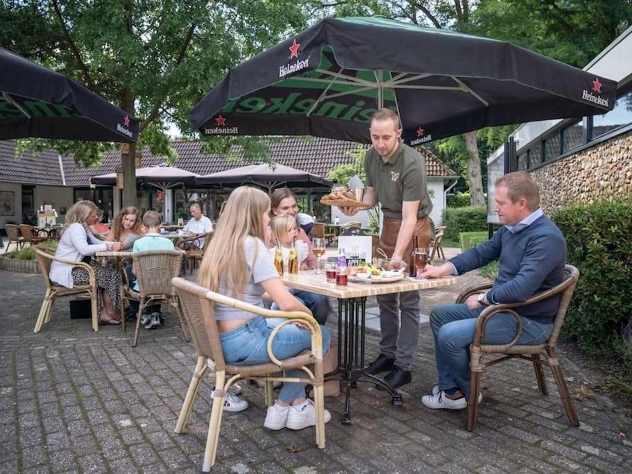 Vrijstaande Recreatiebungalow Met Slaapvide Posterholt